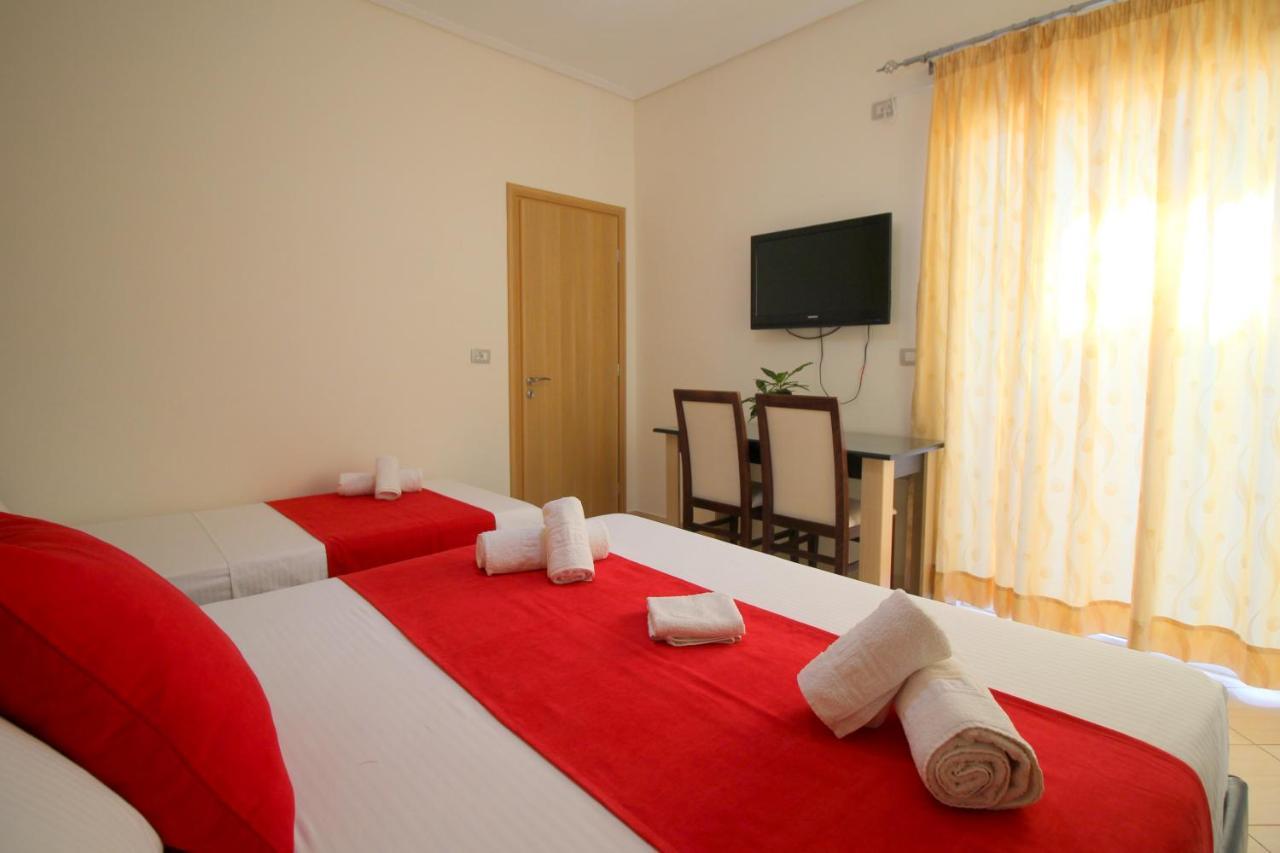 Centrum Hotel Ksamil Exteriér fotografie